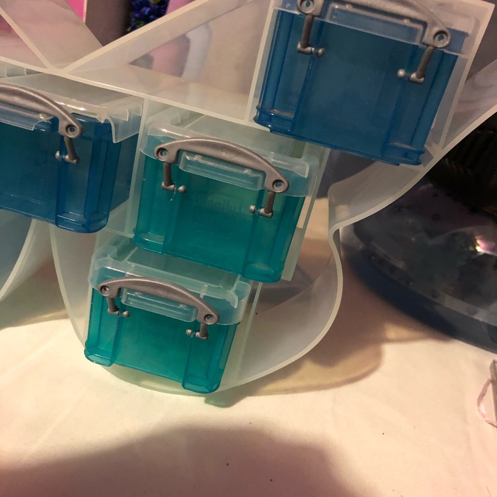 Butterfly storage - Picture 3 of 6